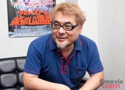 デモ田中監督写真